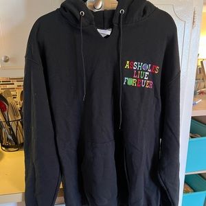 Linda Finegold Assholes Live Forever hoodie size XL